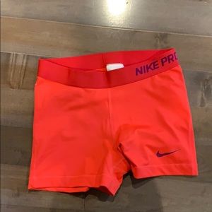 Nike women’s spandex shorts medium